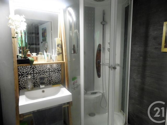 Appartement F3 à vendre - 3 pièces - 61.21 m2 - PONTPOINT - 60 - PICARDIE - Century 21 Agence Collin Appartement F3 à vendre - 3 pièces - 61.21 m2 - PONTPOINT - 60 - PICARDIE - Century 21 Agence Collin