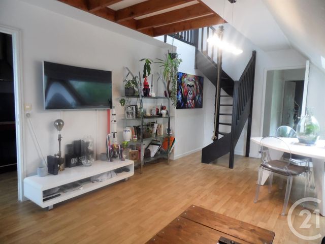 Appartement F3 à vendre - 3 pièces - 61.21 m2 - PONTPOINT - 60 - PICARDIE - Century 21 Agence Collin Appartement F3 à vendre - 3 pièces - 61.21 m2 - PONTPOINT - 60 - PICARDIE - Century 21 Agence Collin