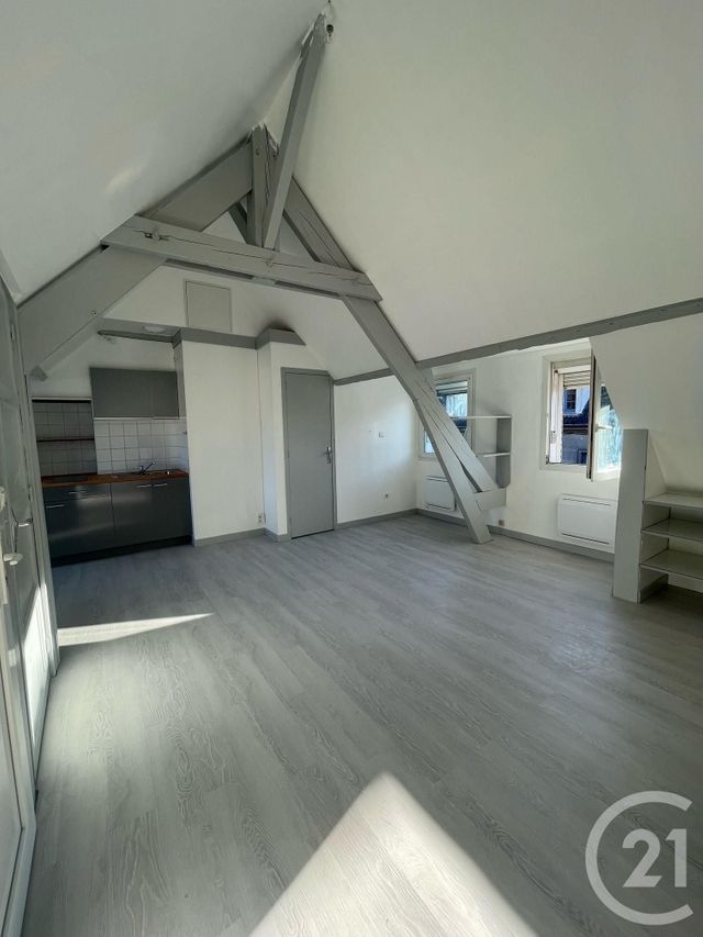 Studio à louer - 1 pièce - 23.64 m2 - PONT STE MAXENCE - 60 - PICARDIE - Century 21 Agence Collin