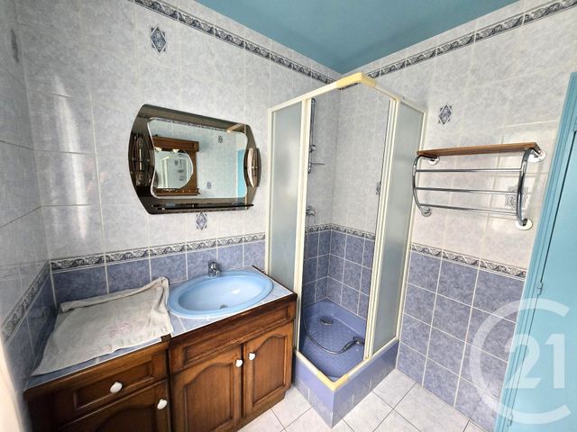 Appartement F3 à vendre - 3 pièces - 62.0 m2 - PONT STE MAXENCE - 60 - PICARDIE - Century 21 Agence Collin