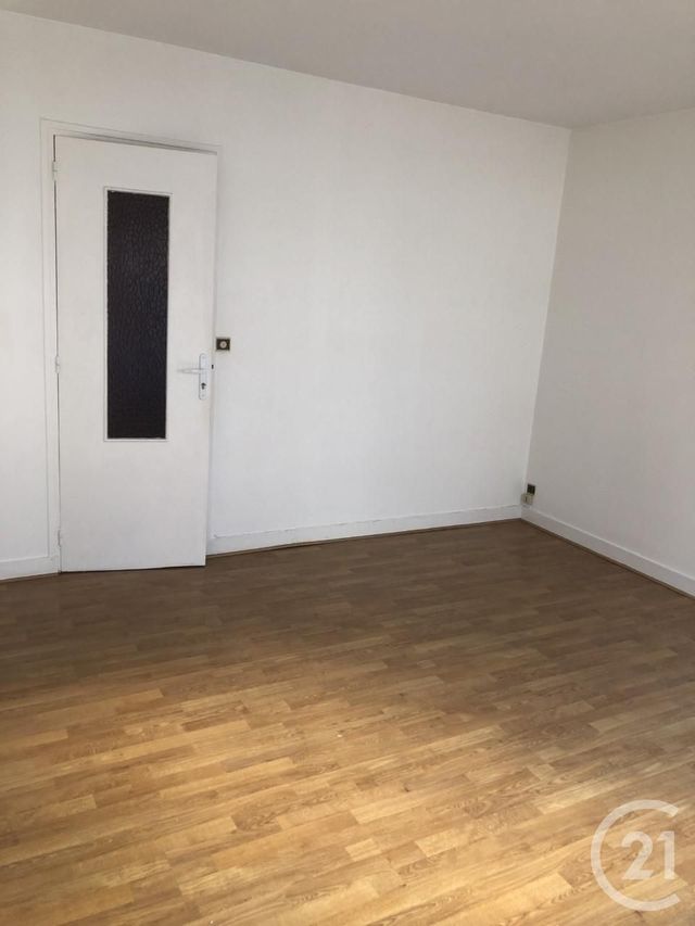 Afficher la photo en grand Appartement F3 à louer - 3 pièces - 61.48 m2 - COMPIEGNE - 60 - PICARDIE - Century 21 Agence Collin