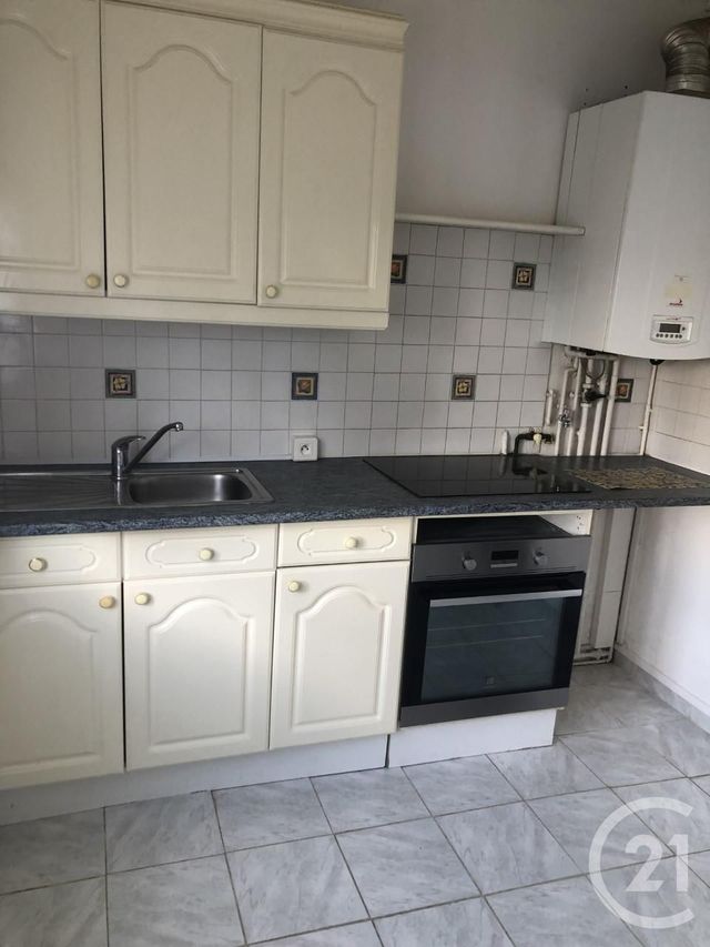 Afficher la photo en grand Appartement F3 à louer - 3 pièces - 61.48 m2 - COMPIEGNE - 60 - PICARDIE - Century 21 Agence Collin