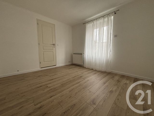 Afficher la photo en grand Appartement F3 à louer - 3 pièces - 58.25 m2 - LES AGEUX - 60 - PICARDIE - Century 21 Agence Collin