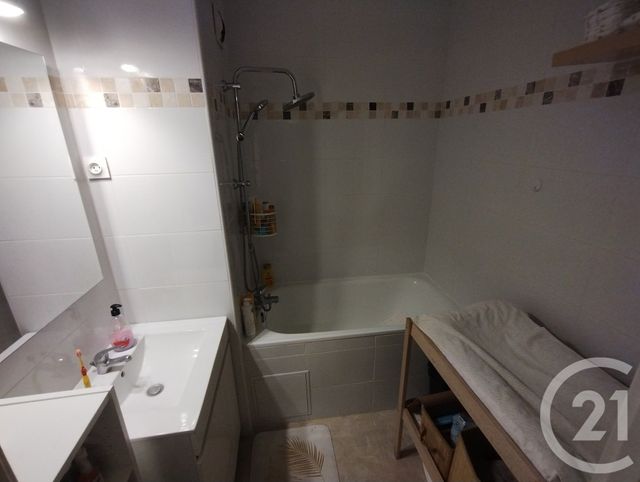 Appartement F2 à vendre - 2 pièces - 53.16 m2 - NOGENT SUR OISE - 60 - PICARDIE - Century 21 Agence Collin