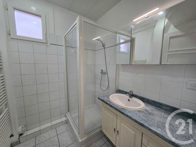 Appartement F3 à vendre - 3 pièces - 59.25 m2 - CREIL - 60 - PICARDIE - Century 21 Agence Collin