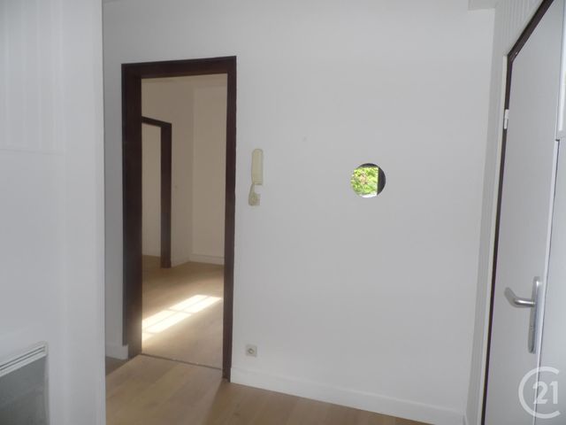 Appartement F2 à louer - 2 pièces - 54.05 m2 - MONTATAIRE - 60 - PICARDIE - Century 21 Agence Collin