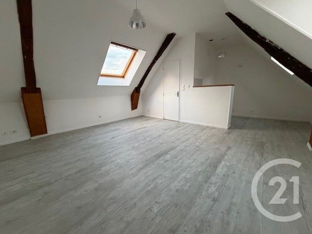 Appartement Studio à louer MOUY