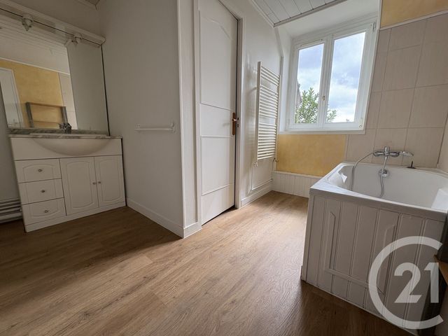 Appartement F2 à louer - 2 pièces - 49.65 m2 - FITZ JAMES - 60 - PICARDIE - Century 21 Agence Collin