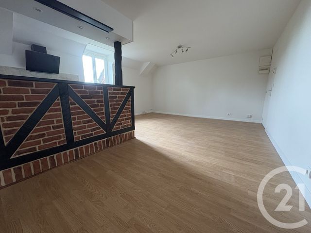 Appartement F2 à louer - 2 pièces - 49.65 m2 - FITZ JAMES - 60 - PICARDIE - Century 21 Agence Collin