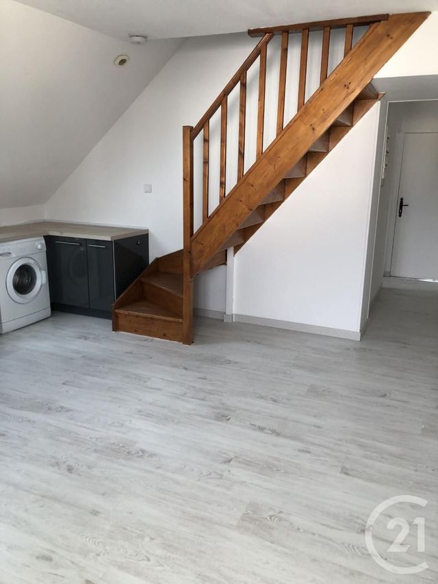 Appartement F3 à louer - 3 pièces - 34.3 m2 - ST MARTIN LONGUEAU - 60 - PICARDIE - Century 21 Agence Collin