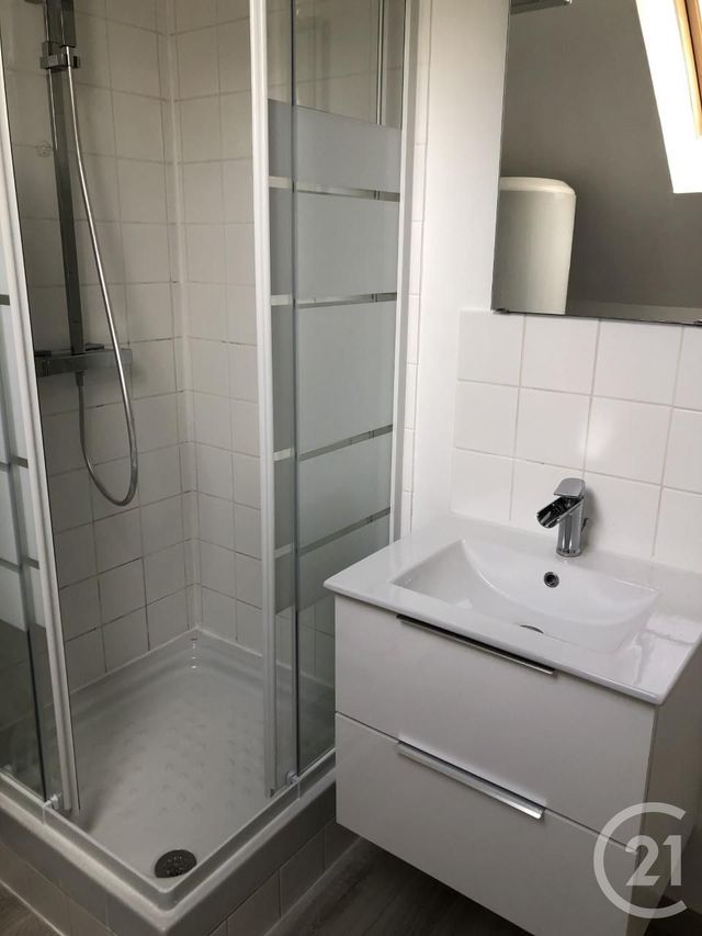 Appartement F3 à louer - 3 pièces - 34.3 m2 - ST MARTIN LONGUEAU - 60 - PICARDIE - Century 21 Agence Collin