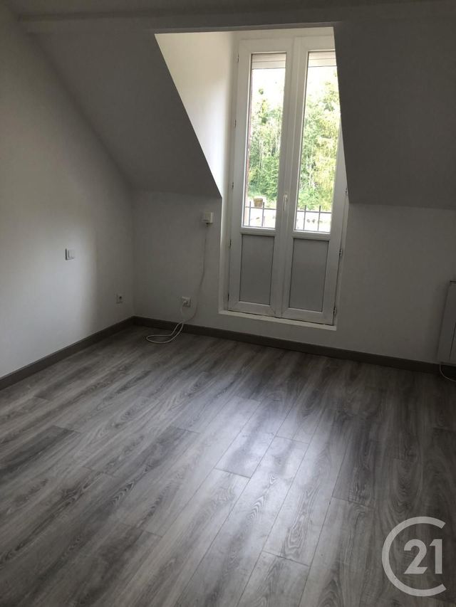 Appartement F3 à louer - 3 pièces - 34.3 m2 - ST MARTIN LONGUEAU - 60 - PICARDIE - Century 21 Agence Collin