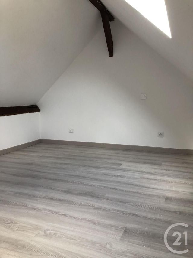 Appartement F3 à louer - 3 pièces - 34.3 m2 - ST MARTIN LONGUEAU - 60 - PICARDIE - Century 21 Agence Collin