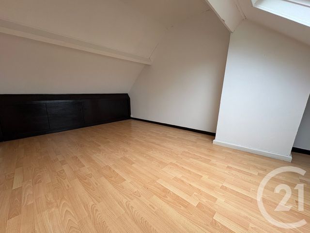 maison à louer - 6 pièces - 73.98 m2 - ST MARTIN LONGUEAU - 60 - PICARDIE - Century 21 Agence Collin