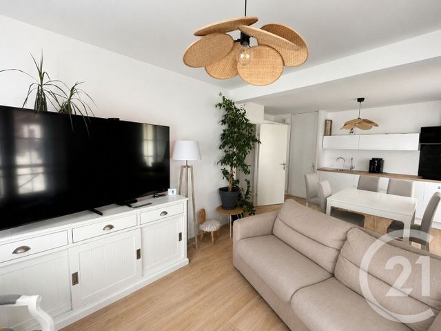 Appartement F3 à vendre - 3 pièces - 62.3 m2 - SENLIS - 60 - PICARDIE - Century 21 Agence Collin