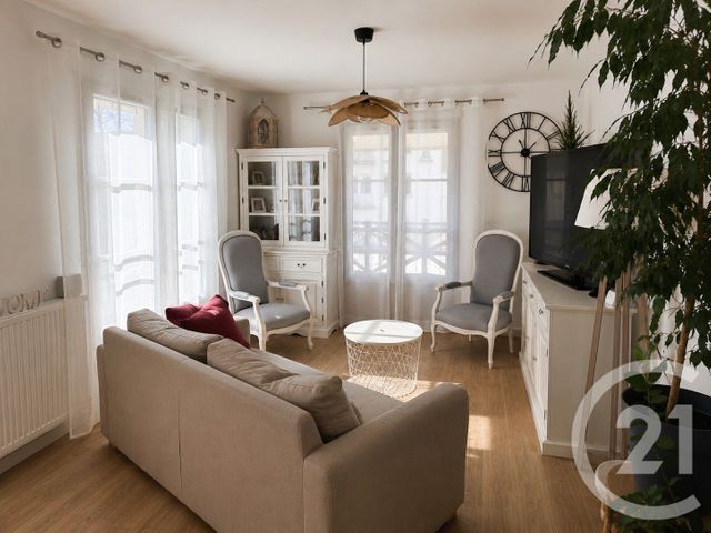 Appartement F3 à vendre - 3 pièces - 62.3 m2 - SENLIS - 60 - PICARDIE - Century 21 Agence Collin