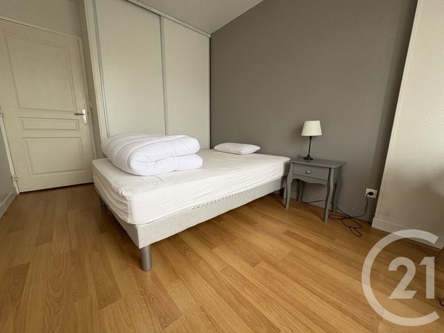 Appartement F3 à louer - 3 pièces - 67.01 m2 - COMPIEGNE - 60 - PICARDIE - Century 21 Agence Collin