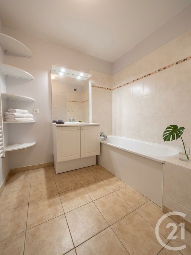 Appartement F3 à vendre - 3 pièces - 60.86 m2 - PONT STE MAXENCE - 60 - PICARDIE - Century 21 Agence Collin