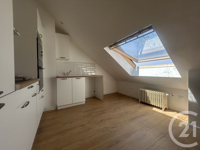 Appartement F2 à vendre - 2 pièces - 27.9 m2 - CREIL - 60 - PICARDIE - Century 21 Agence Collin