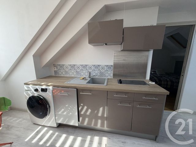 Appartement F2 à louer - 2 pièces - 28.7 m2 - VERNEUIL EN HALATTE - 60 - PICARDIE - Century 21 Agence Collin