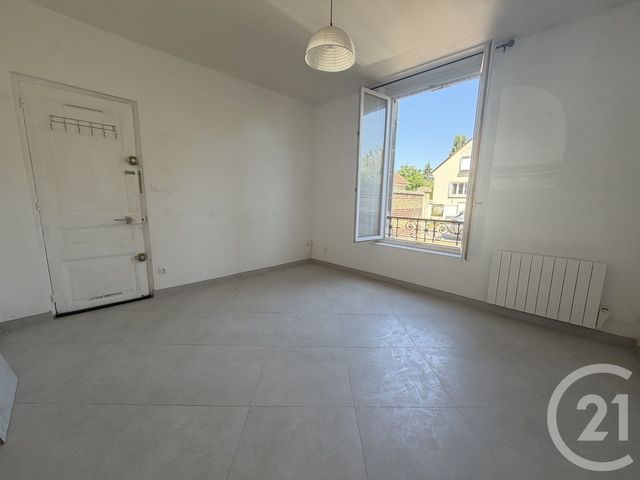Appartement Studio à louer PONT STE MAXENCE