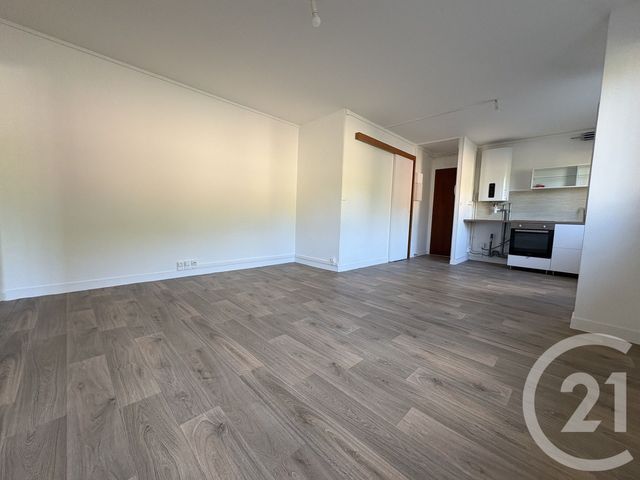 Appartement F2 à louer - 2 pièces - 43.7 m2 - PONT STE MAXENCE - 60 - PICARDIE - Century 21 Agence Collin