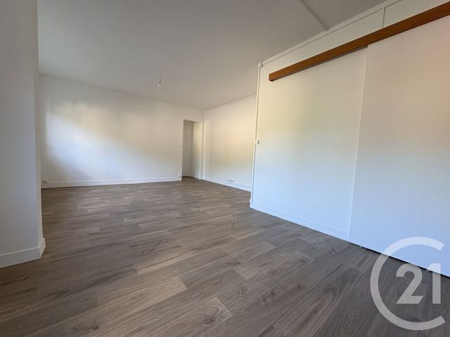 Appartement F2 à louer - 2 pièces - 43.7 m2 - PONT STE MAXENCE - 60 - PICARDIE - Century 21 Agence Collin