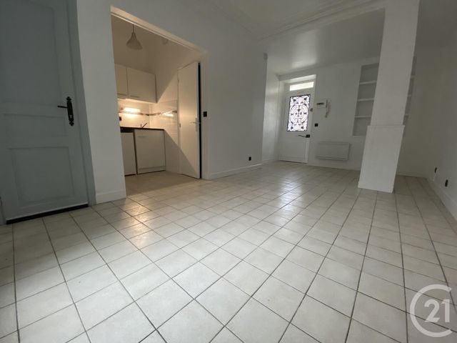 Appartement Studio à louer - 1 pièce - 26.57 m2 - PONT STE MAXENCE - 60 - PICARDIE - Century 21 Agence Collin