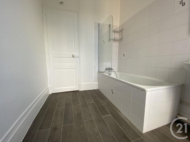 Appartement F2 à louer - 2 pièces - 43.87 m2 - CHANTILLY - 60 - PICARDIE - Century 21 Agence Collin