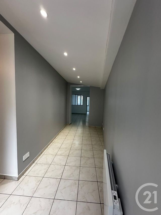 Appartement à louer - 2 pièces - 49.0 m2 - ST QUENTIN - 02 - PICARDIE - Century 21 Agence Collin