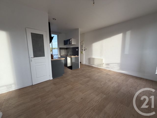 Appartement F3 à louer - 3 pièces - 44.21 m2 - MOUY - 60 - PICARDIE - Century 21 Agence Collin